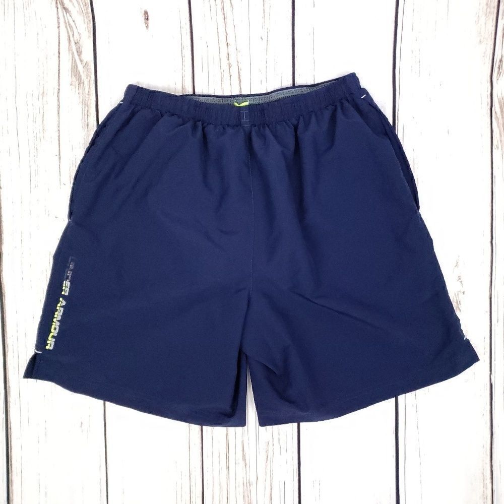 Under Armour workout activewear shorts M